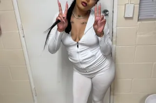 Where Desire Meets Discretion 😍 - Image 2